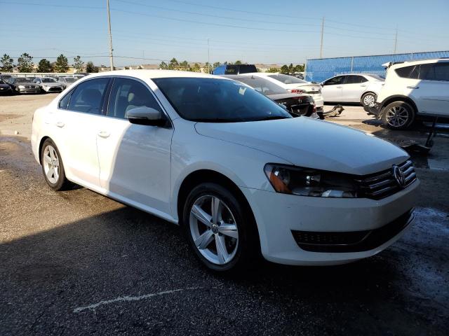 Photo 4 from auction – 2015 VOLKSWAGEN PASSAT SE with VIN 1VWBS7A33FC013110