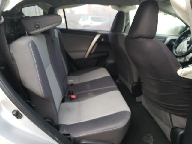 Фото 11 с аукциона – 2015 TOYOTA RAV4 XLE с VIN JTMRFREV8FD152575