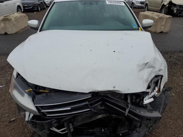 Photo 11 from auction – 2017 VOLKSWAGEN JETTA S with VIN 3VW2B7AJ5HM376136