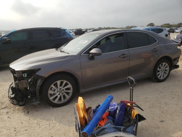 Photo 1 from auction – 2022 TOYOTA CAMRY LE with VIN 4T1C11AK2NU687039