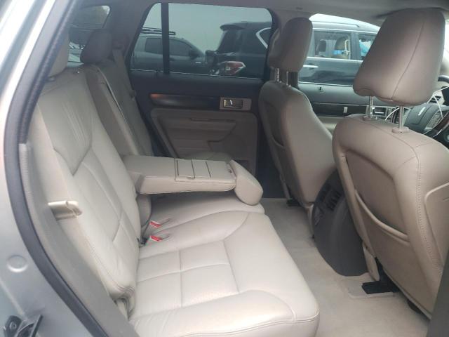 Photo 10 from auction – 2007 LINCOLN MKX with VIN 2LMDU88C17BJ19588