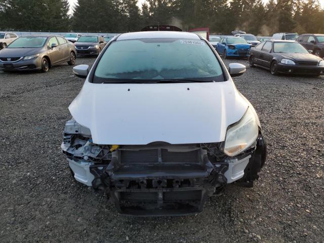Foto 5 de la subasta – 2014 FORD FOCUS SE con VIN 1FADP3K23EL239695