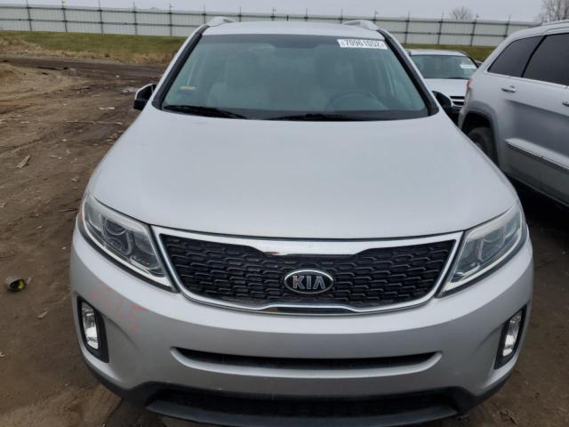 Photo 5 from auction – 2015 KIA SORENTO LX with VIN 5XYKTCA69FG561983