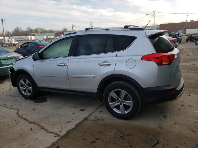 Photo 2 from auction – 2015 TOYOTA RAV4 XLE with VIN JTMRFREV8FD152575