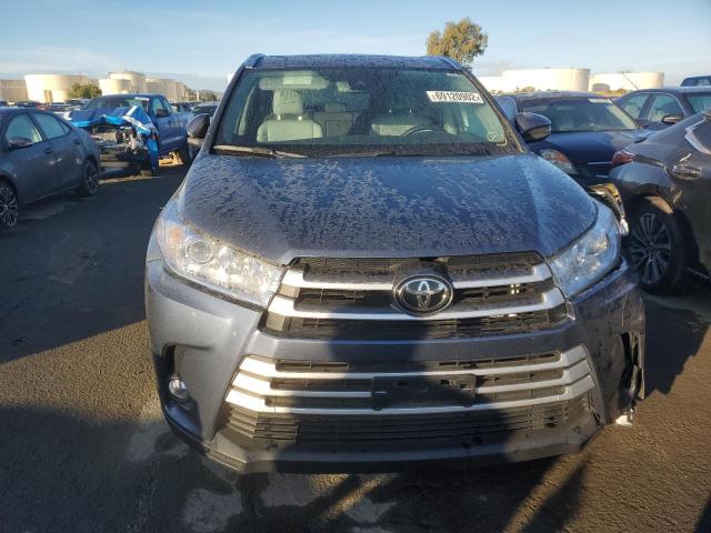 Photo 5 from auction – 2019 TOYOTA HIGHLANDER with VIN 5TDJZRFH5KS741255
