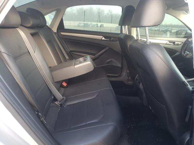 Photo 10 from auction – 2015 VOLKSWAGEN PASSAT SE with VIN 1VWBV7A30FC081632