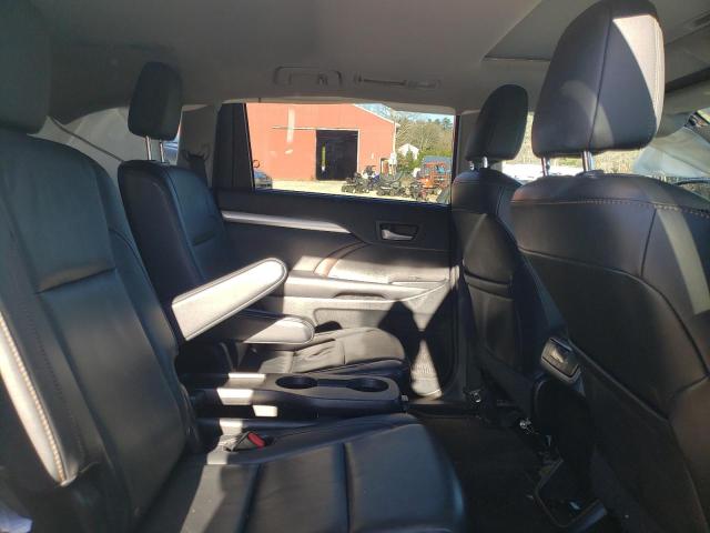 Photo 11 from auction – 2016 TOYOTA HIGHLANDER with VIN 5TDJKRFH5GS271210