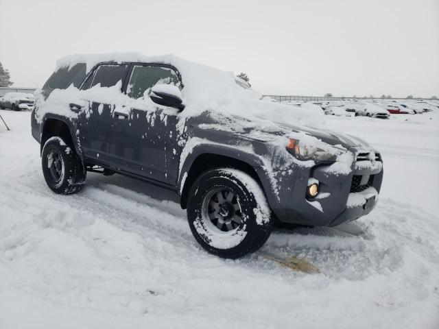 Photo 4 from auction – 2020 TOYOTA 4RUNNER SR with VIN JTEBU5JR1L5830996