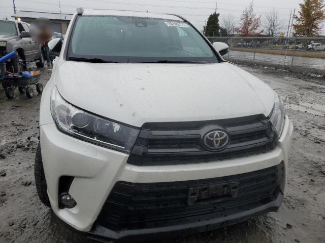 Photo 5 from auction – 2018 TOYOTA HIGHLANDER with VIN 5TDJZRFH4JS561974