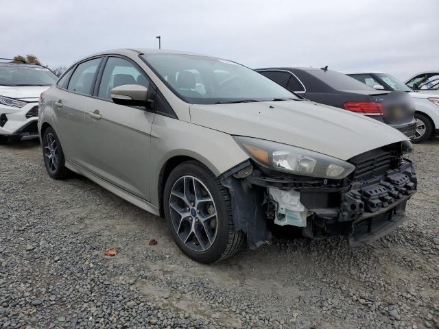 Photo 4 from auction – 2015 FORD FOCUS SE with VIN 1FADP3F21FL221837
