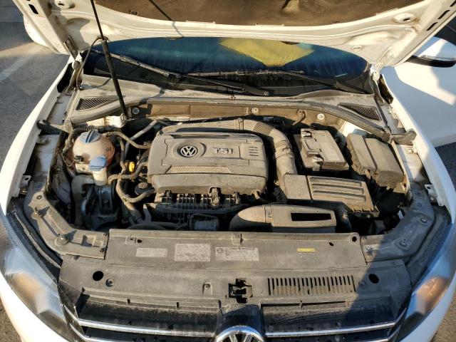 Photo 11 from auction – 2015 VOLKSWAGEN PASSAT S with VIN 1VWAT7A33FC093436