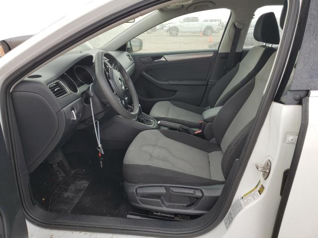 Photo 7 from auction – 2017 VOLKSWAGEN JETTA S with VIN 3VW2B7AJ9HM390296