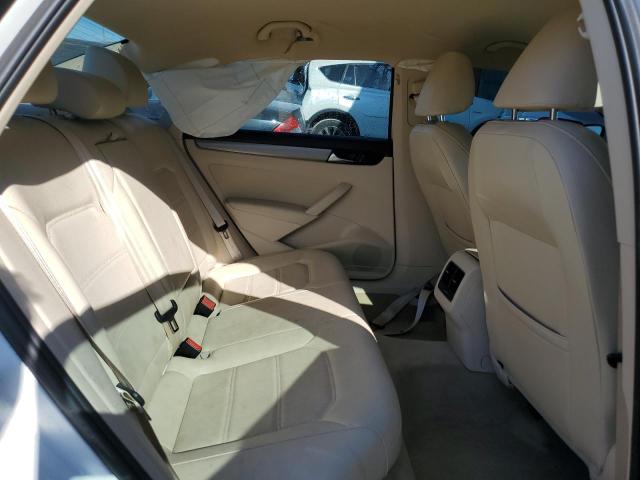 Photo 10 from auction – 2015 VOLKSWAGEN PASSAT SE with VIN 1VWBS7A33FC013110
