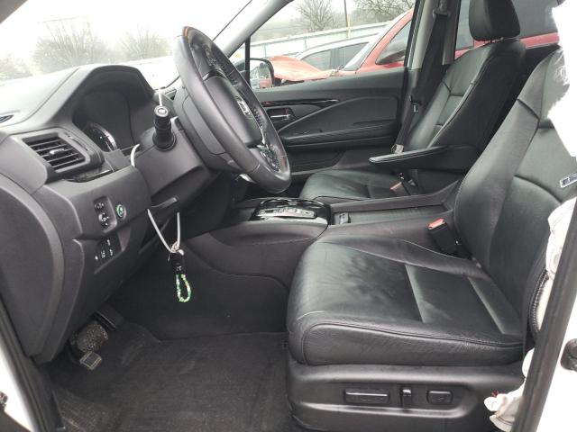 Photo 7 from auction – 2017 HONDA PILOT TOUR with VIN 5FNYF5H94HB026907