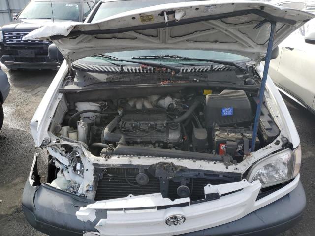 Photo 12 from auction – 1998 TOYOTA SIENNA LE with VIN 4T3ZF13C2WU078253