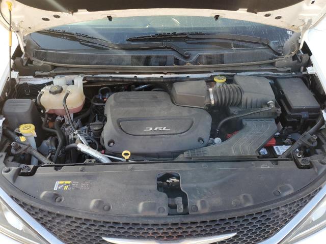 Photo 12 from auction – 2017 CHRYSLER PACIFICA T with VIN 2C4RC1BGXHR837838
