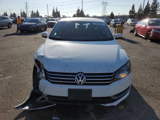 Photo 5 from auction – 2014 VOLKSWAGEN PASSAT S with VIN 1VWAT7A35EC047203