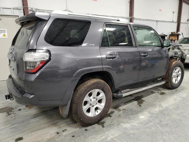 Photo 3 from auction – 2017 TOYOTA 4RUNNER SR with VIN JTEBU5JRXH5407440