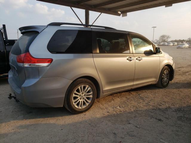Photo 3 from auction – 2011 TOYOTA SIENNA XLE with VIN 5TDYK3DC4BS016253