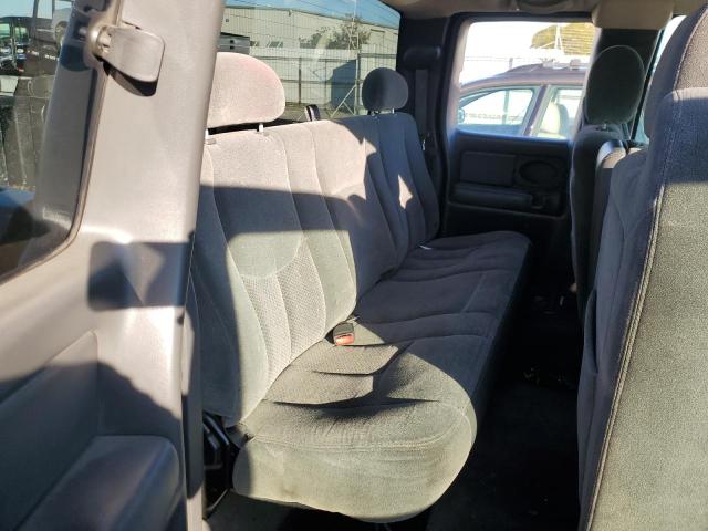 Photo 11 from auction – 2004 CHEVROLET SILVERADO with VIN 2GCEC19V141108137