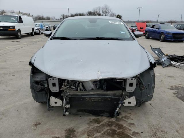 Photo 5 from auction – 2015 CHRYSLER 200 LIMITE with VIN 1C3CCCAB6FN582837