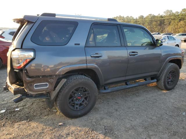 Photo 3 from auction – 2020 TOYOTA 4RUNNER SR with VIN JTEBU5JR1L5818184