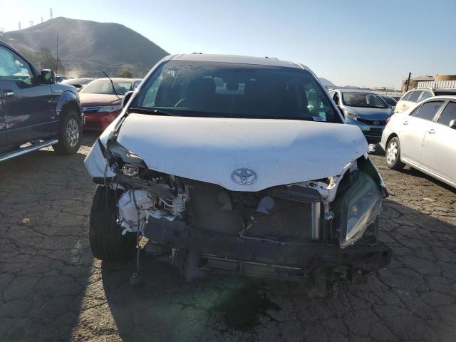 Photo 5 from auction – 2017 TOYOTA SIENNA SE with VIN 5TDXZ3DC6HS794747
