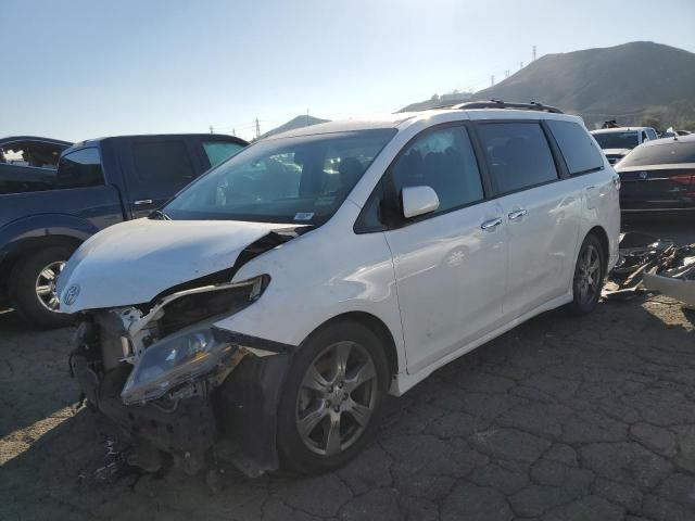 TOYOTA SIENNA SE 2017 with VIN 5TDXZ3DC6HS794747 - Photo from auction