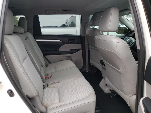 Photo 11 from auction – 2015 TOYOTA HIGHLANDER with VIN 5TDZKRFH4FS071310