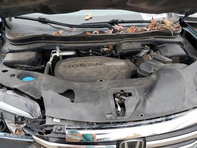 Photo 12 from auction – 2017 HONDA PILOT TOUR with VIN 5FNYF5H92HB007143