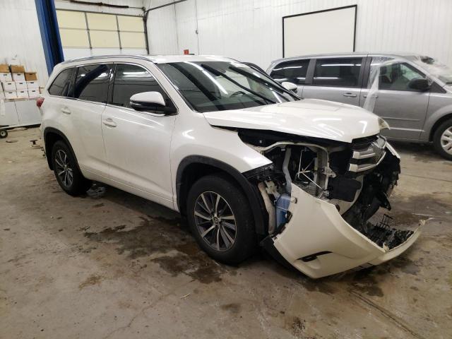 Photo 4 from auction – 2017 TOYOTA HIGHLANDER with VIN 5TDJZRFH4HS421241