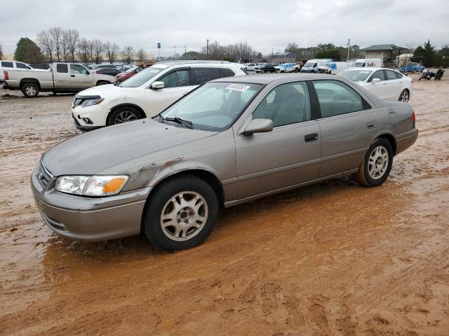 TOYOTA CAMRY CE 2001 with VIN 4T1BG22K11U032945 - Photo from auction