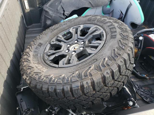 Photo 12 from auction – 2022 CHEVROLET SILVERADO with VIN 3GCUDHELXNG650545