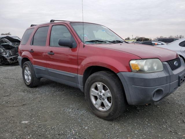 Photo 4 from auction – 2005 FORD ESCAPE with VIN 1FMYU93105KB49502