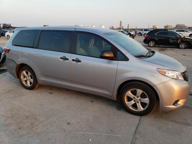 Photo 4 from auction – 2017 TOYOTA SIENNA with VIN 5TDZZ3DC8HS859820