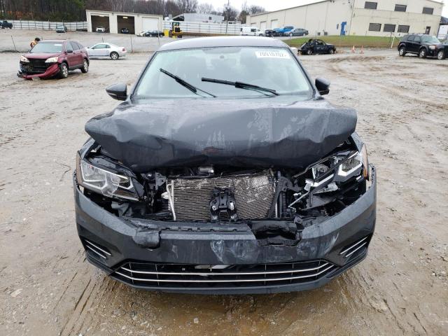 Photo 5 from auction – 2018 VOLKSWAGEN PASSAT S with VIN 1VWAA7A33JC013454