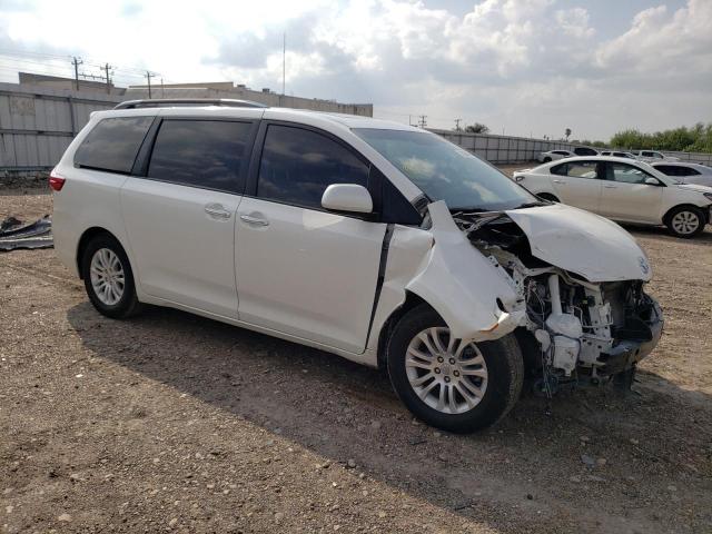 Photo 4 from auction – 2017 TOYOTA SIENNA XLE with VIN 5TDYZ3DC9HS804319
