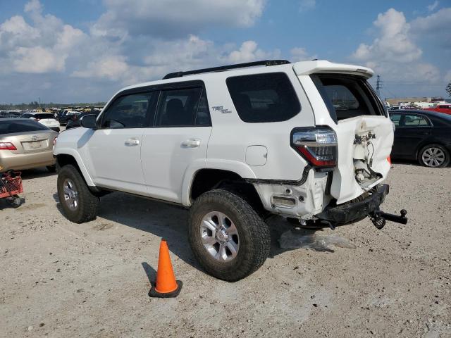 Photo 2 from auction – 2019 TOYOTA 4RUNNER SR with VIN JTEBU5JR4K5658672