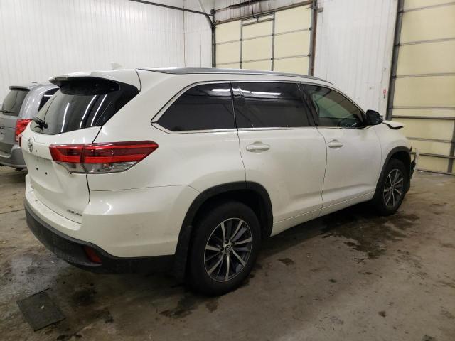 Photo 3 from auction – 2017 TOYOTA HIGHLANDER with VIN 5TDJZRFH4HS421241