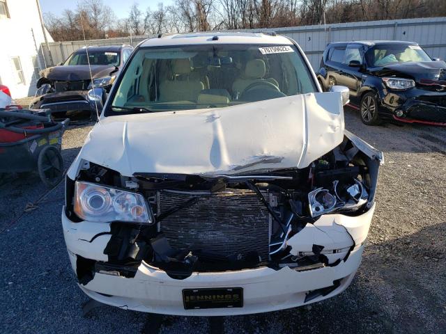 Photo 5 from auction – 2010 CHRYSLER TOWN & COU with VIN 2A4RR6DX0AR136623