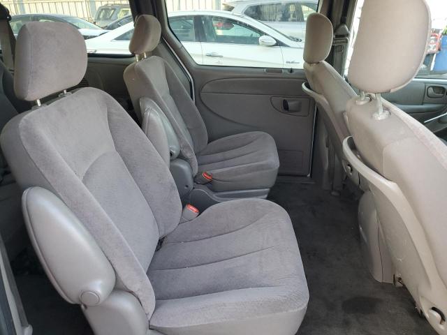 Photo 10 from auction – 2002 CHRYSLER TOWN & COU with VIN 2C8GP74L02R503302