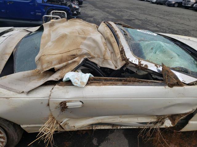 Photo 10 from auction – 2005 FORD THUNDERBIR with VIN 1FAHP69A75Y103038