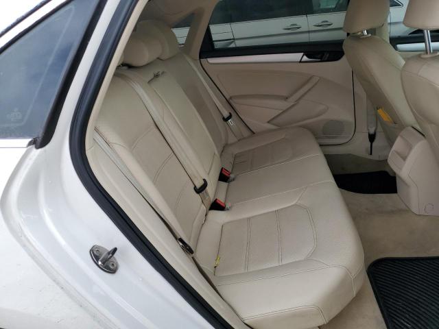 Photo 10 from auction – 2012 VOLKSWAGEN PASSAT SE with VIN 1VWBP7A30CC044604