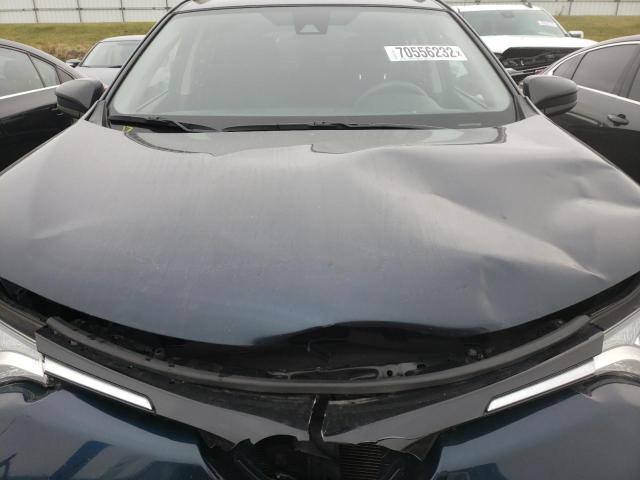 Photo 12 from auction – 2017 TOYOTA RAV4 LE with VIN JTMBFREV6HJ129284