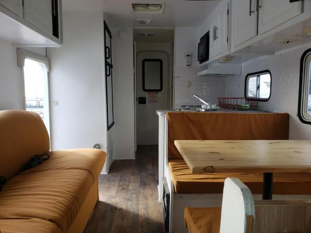Photo 6 from auction – 2005 FORD ECONOLINE with VIN 1FDXE45S15HA30260