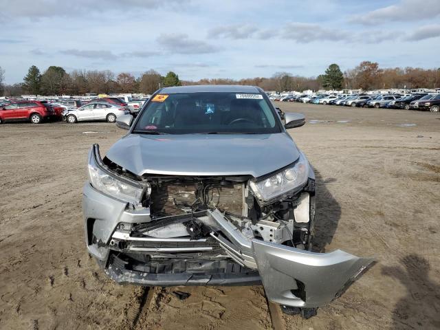 Photo 5 from auction – 2019 TOYOTA HIGHLANDER with VIN 5TDZZRFH1KS334245