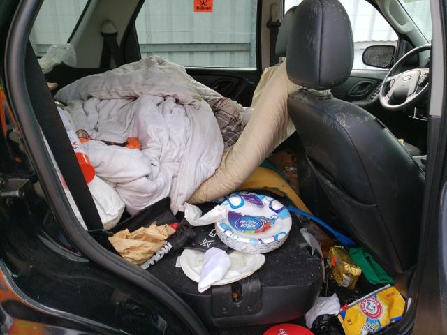 Photo 11 from auction – 2007 FORD ESCAPE LIM with VIN 1FMCU04107KA08243