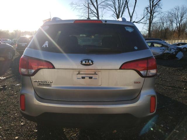 Photo 6 from auction – 2015 KIA SORENTO LX with VIN 5XYKTDA78FG570950