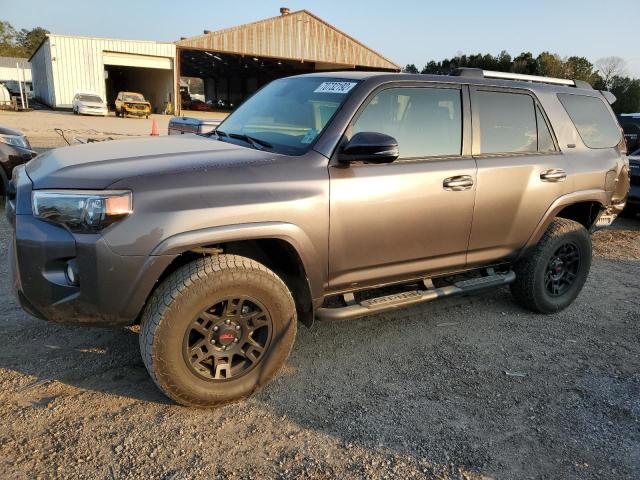 TOYOTA 4RUNNER SR 2020 with VIN JTEBU5JR1L5818184 - Photo from auction