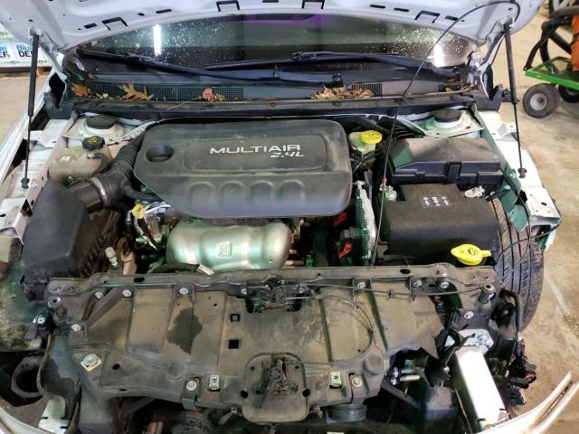 Photo 11 from auction – 2016 CHRYSLER 200 LIMITE with VIN 1C3CCCAB2GN157911